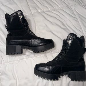 Pretty Little Thing Black Combat Boots🖤🥾